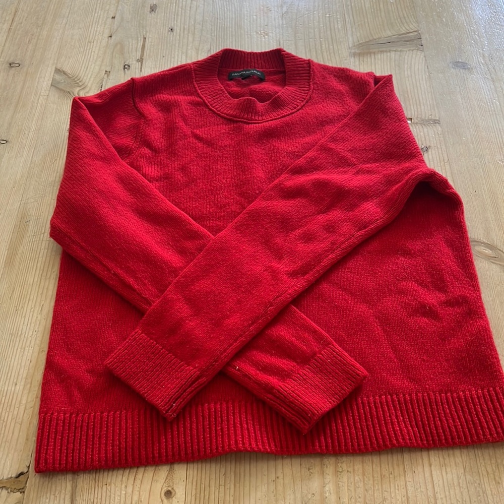 Banana republic crew neck sweater